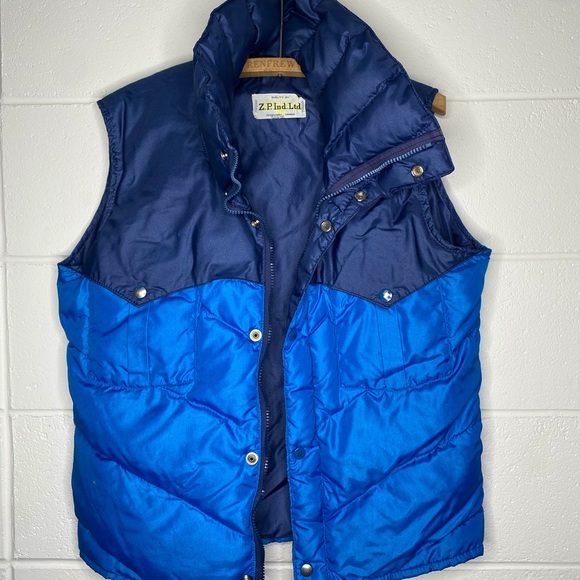 VTG Puffer Vest - Picture 2 of 9
